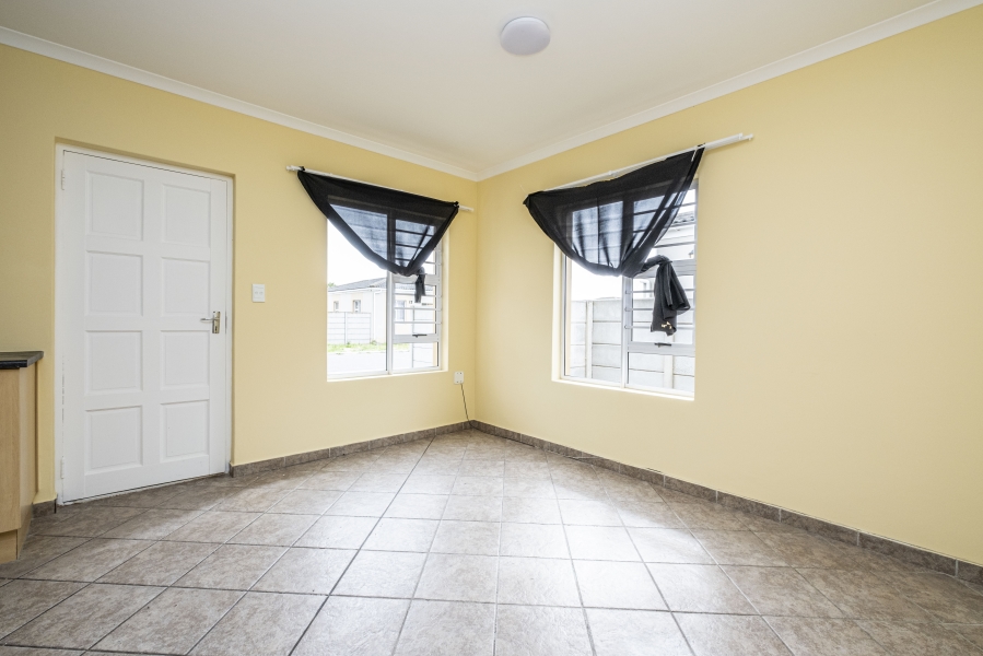 2 Bedroom Property for Sale in Sunset Glen Western Cape